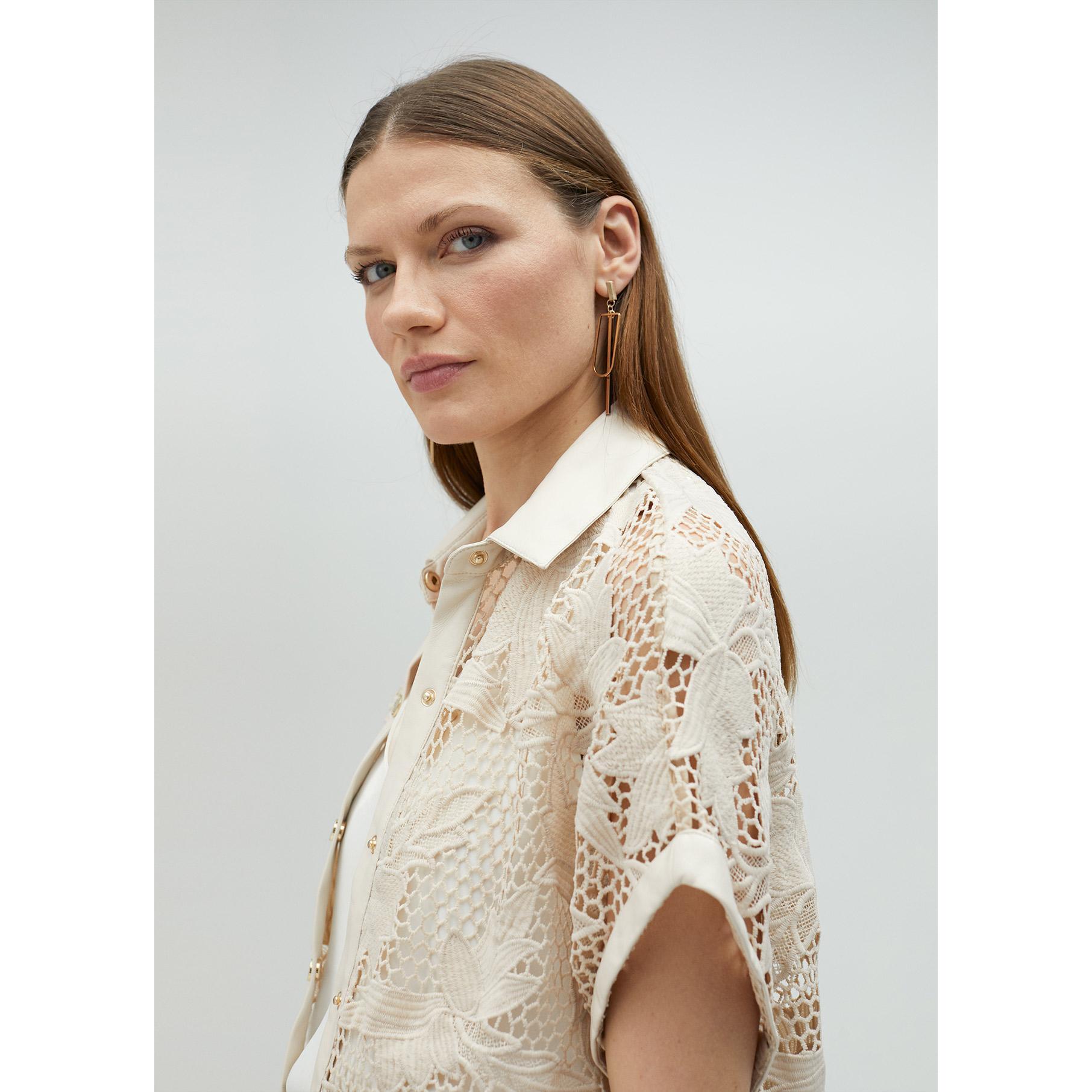 Camicia corta traforata guipure