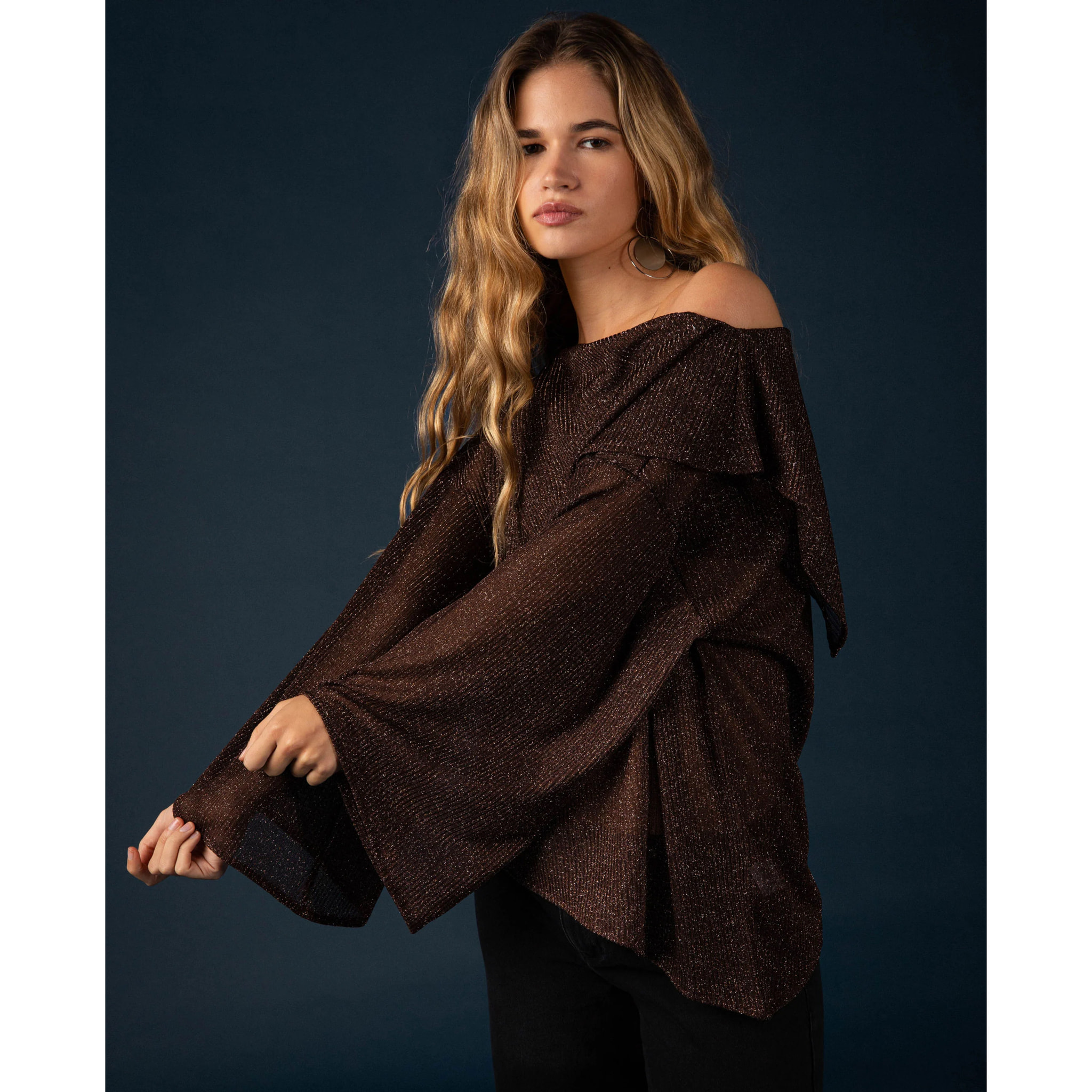 Blusa de punto con lúrex y diseño asimétrico de mujer