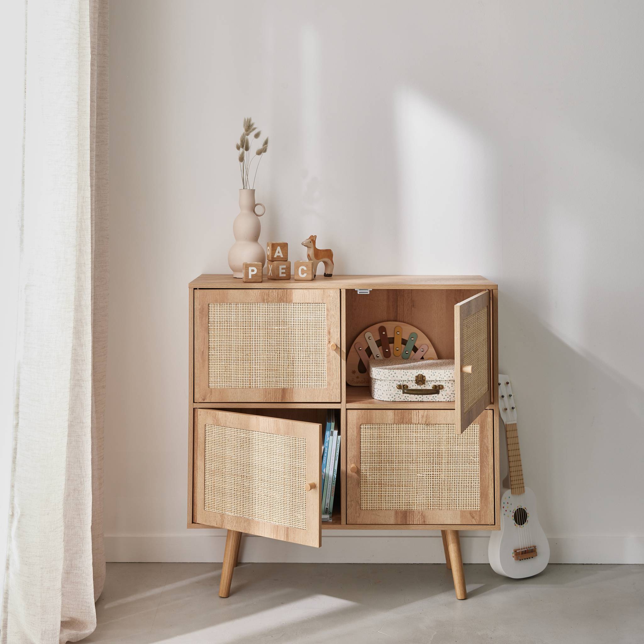 Commode enfant effet bois 4 portes en cannage