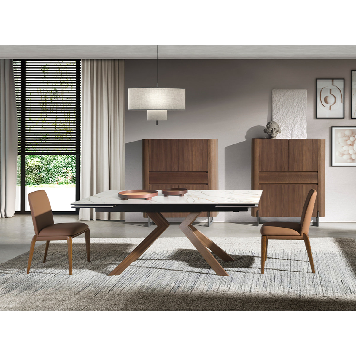 Silla Angel Cerdá tapizada en polipiel marrón con patas de madera en nogal 52x60x83cm