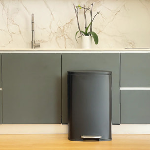 Poubelle à pédale inox ADMIRAL noir 50L