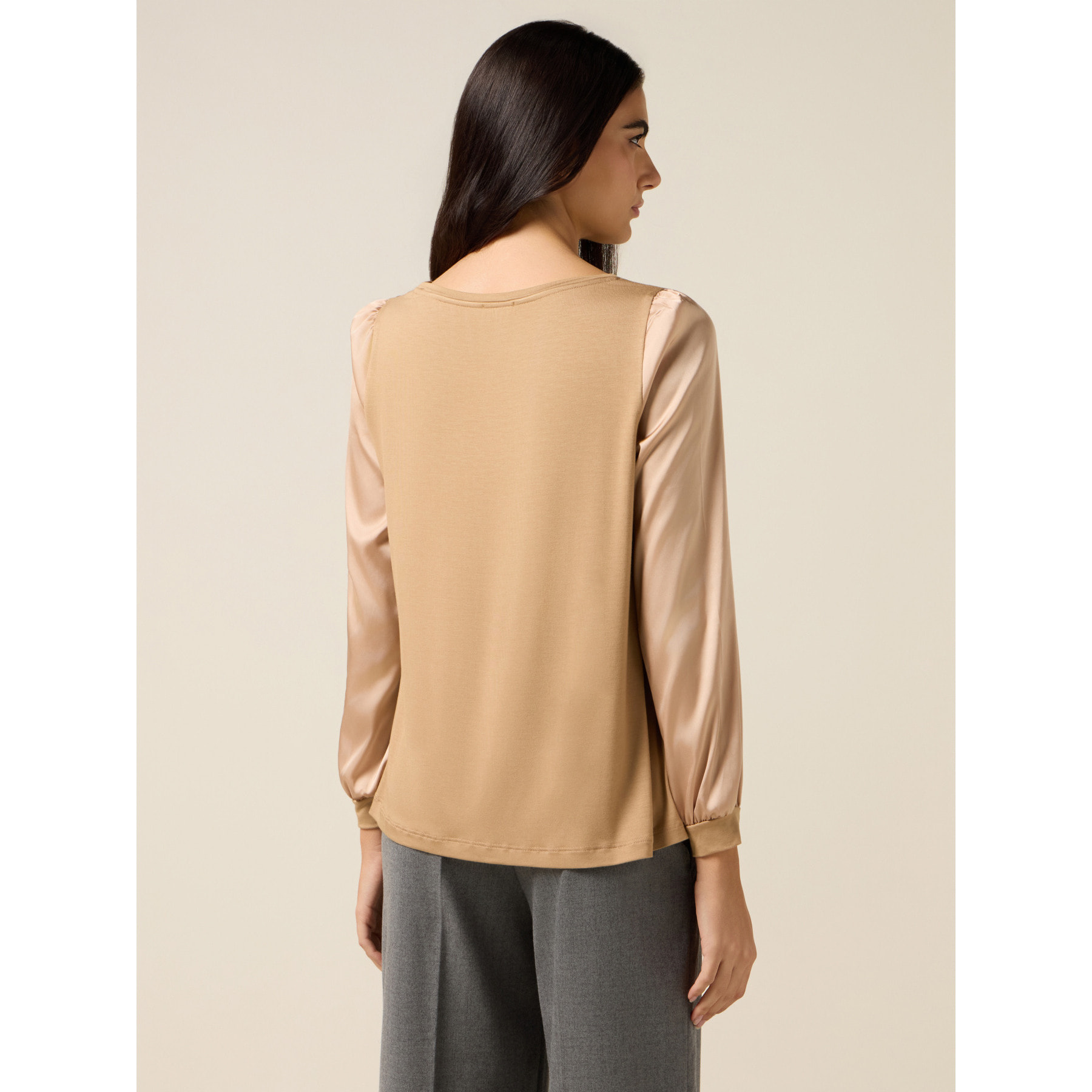 Oltre - T-shirt bimaterica con stampa e applicazioni - Beige