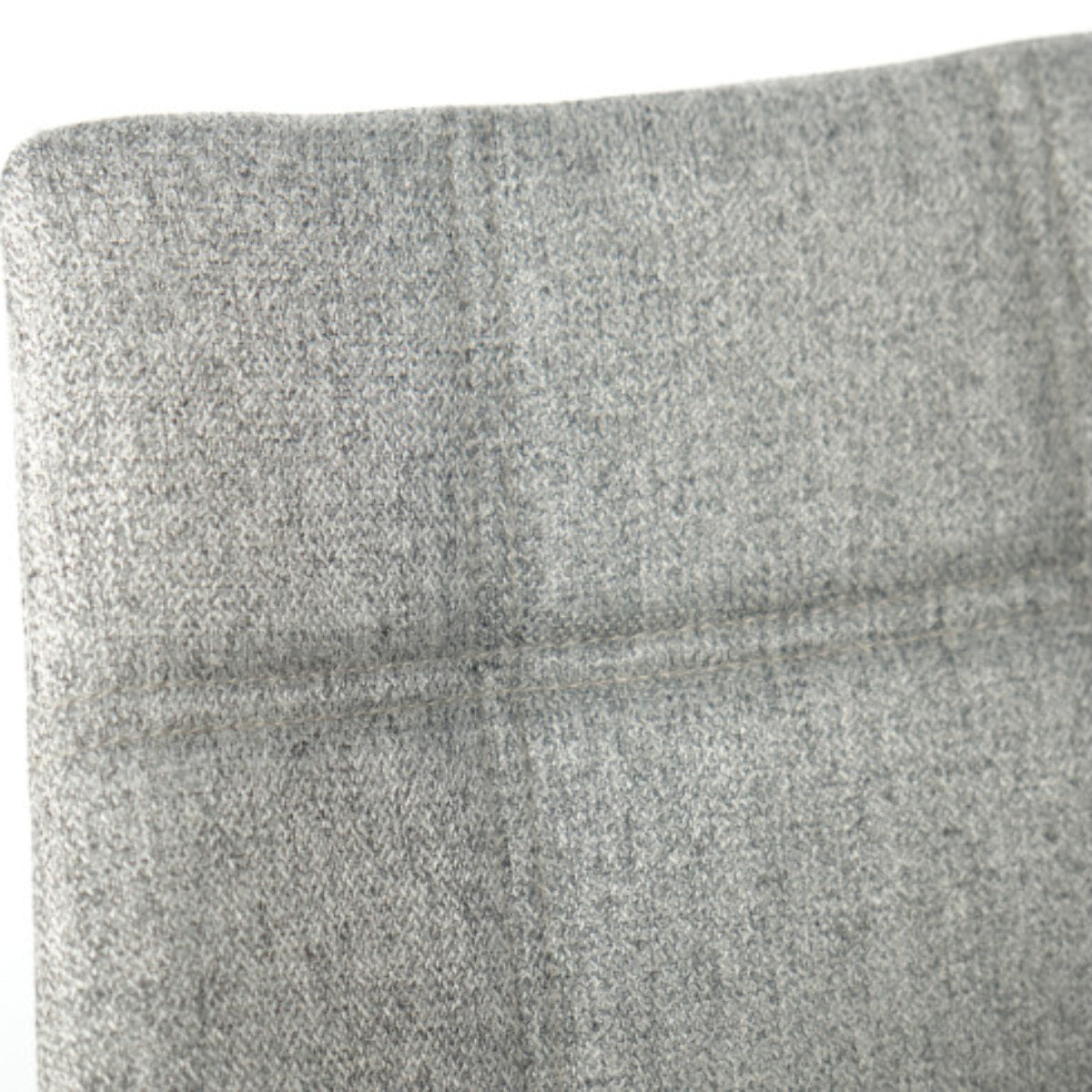 Chaise en tissu dossier avec piétement en bois massif - DEB