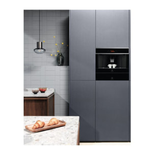 Expresso broyeur encastrable ELECTROLUX EBC85X