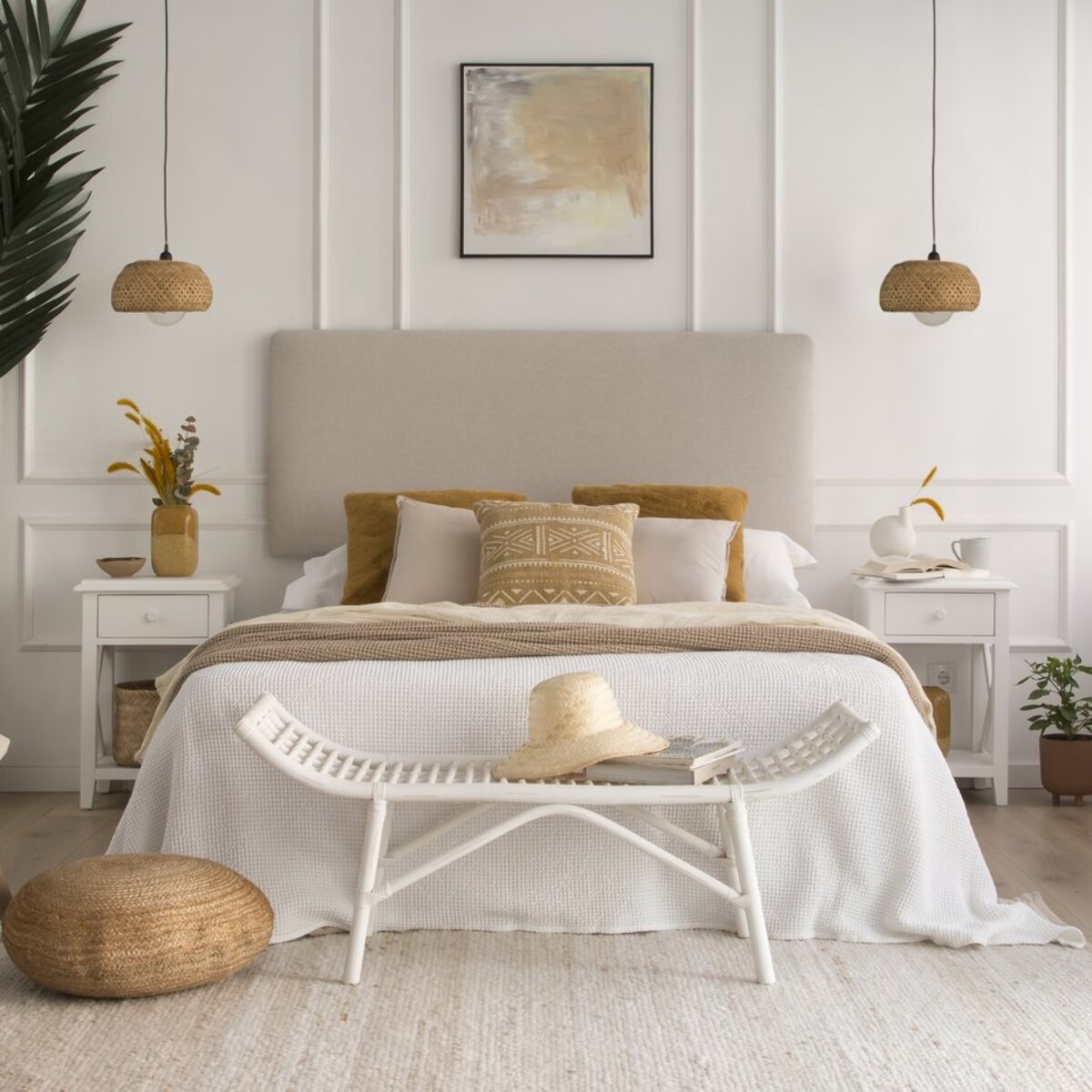 Table de chevet Niza -bois massif d'araucaria et panneau mdf-couleur laqué blanc mat 43 x 63 x 34 cm