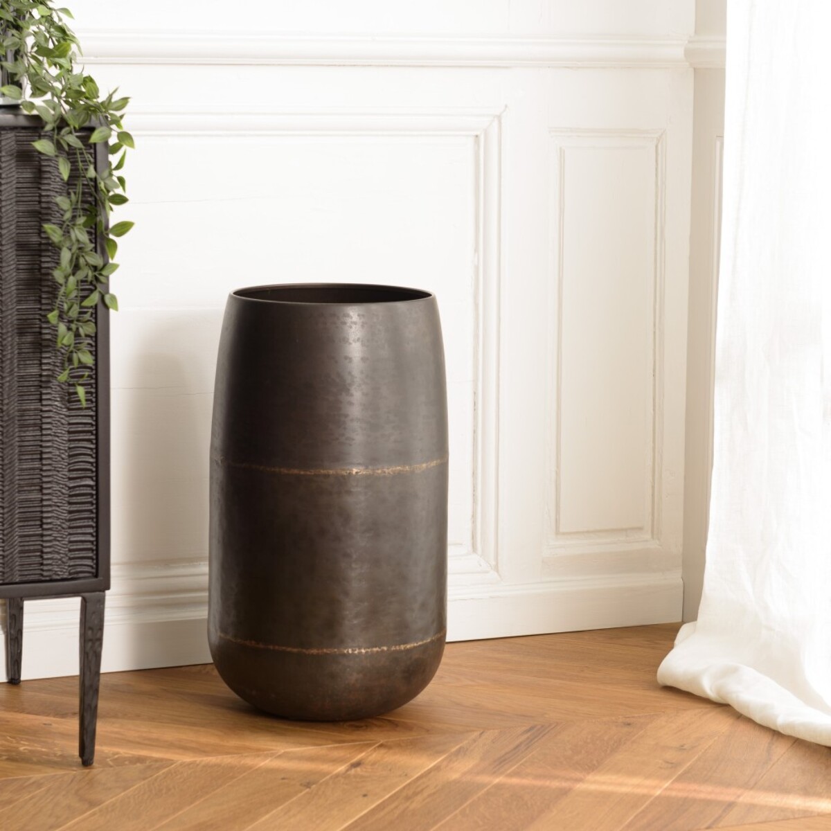 JOHAN - Vase largeur 30.5cm hauteur 52.5cm acier couleur bronze cuivré