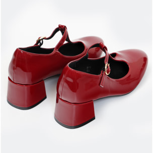 Dècolletè in simil pelle verniciata con tacco basso quadrato