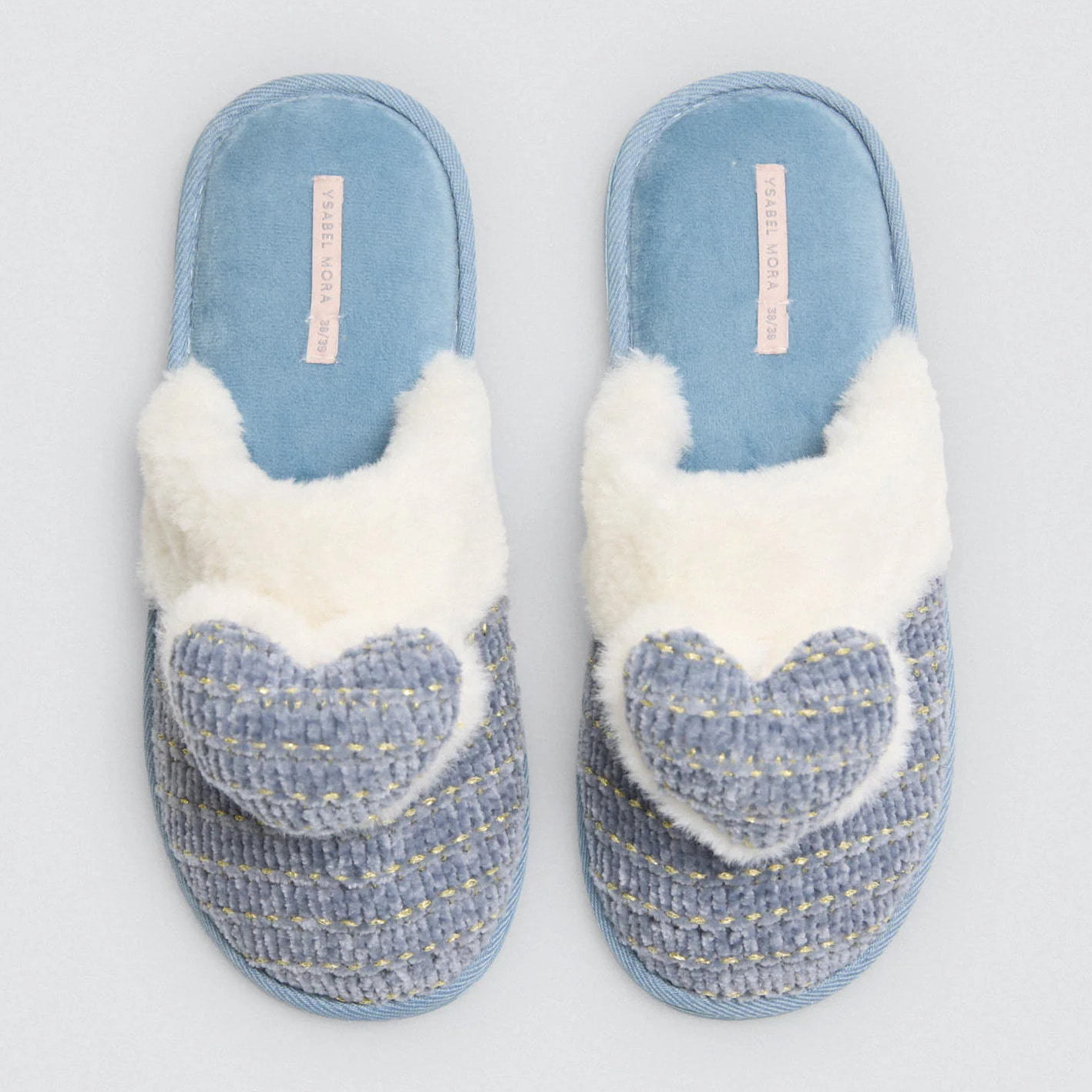 Pantofole con dettagli a cuore 3D