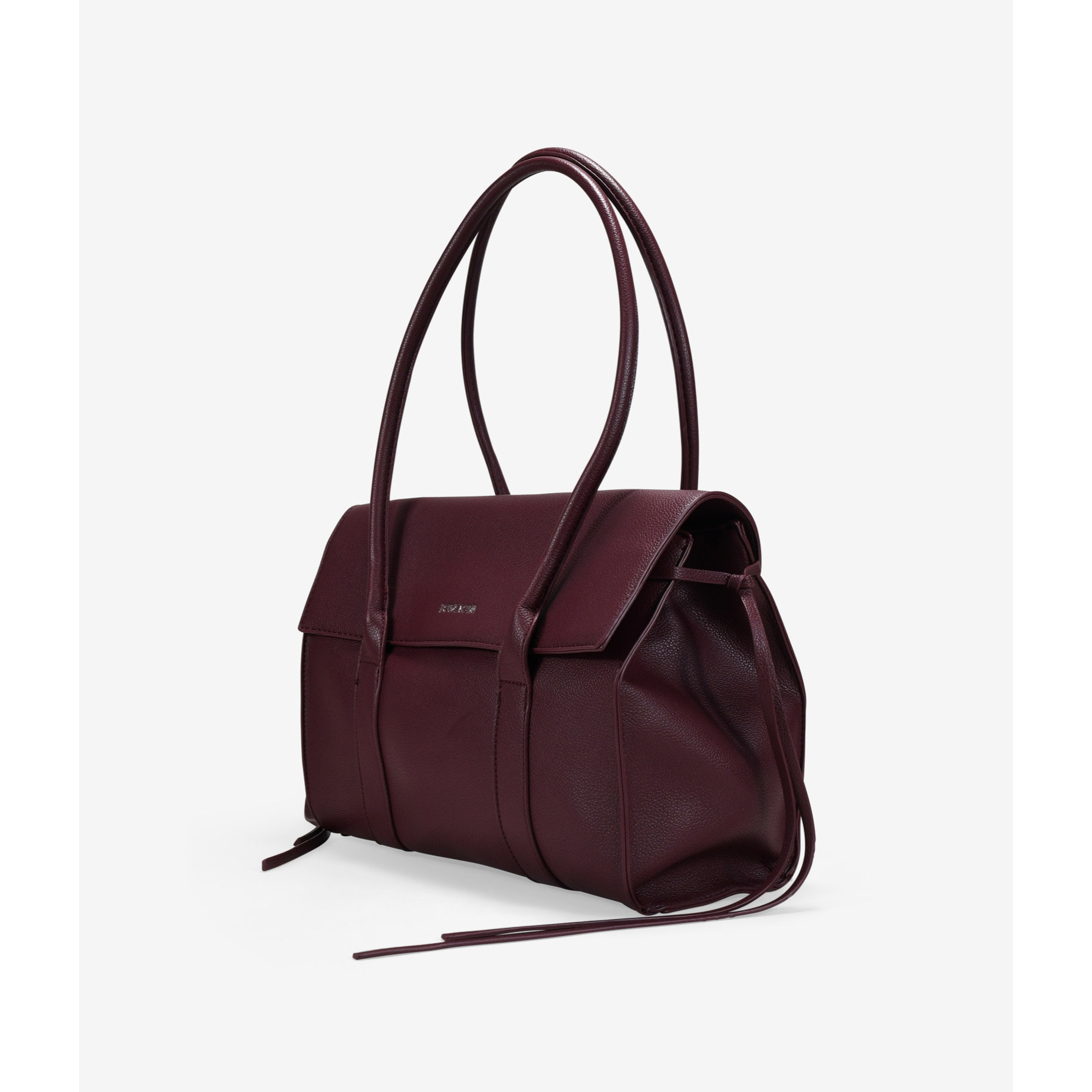 Bolso de hombro burdeos con solapa