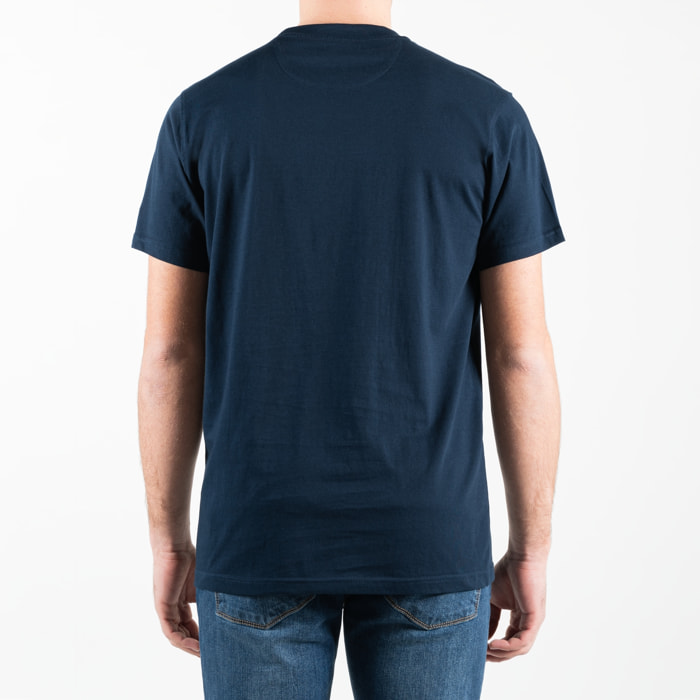 T-shirt con con ricamo centrale e dettaglio della bandiera americana intarsiata sulla manica sinistra