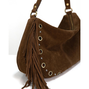 Bolso grande de ante marrón con flecos y tachuelas doradas