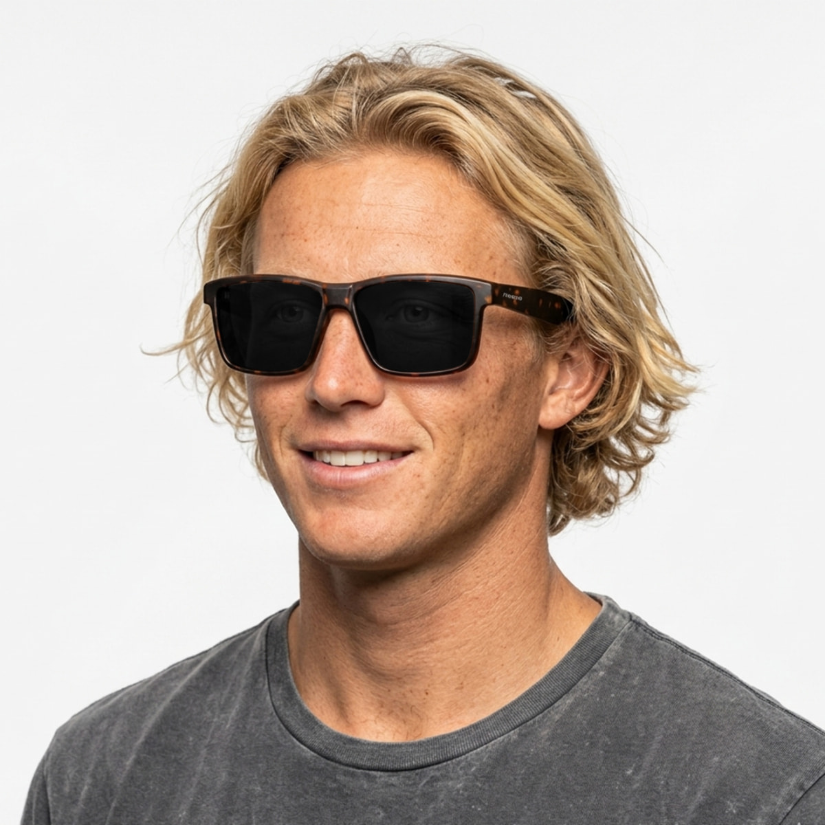 Gafas PALOALTO modelo SURF en color Montura mate de carey con lentes polarizadas G15 verdes.