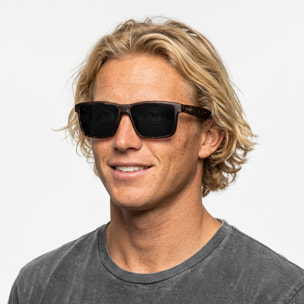 Gafas PALOALTO modelo SURF en color Montura mate de carey con lentes polarizadas G15 verdes.