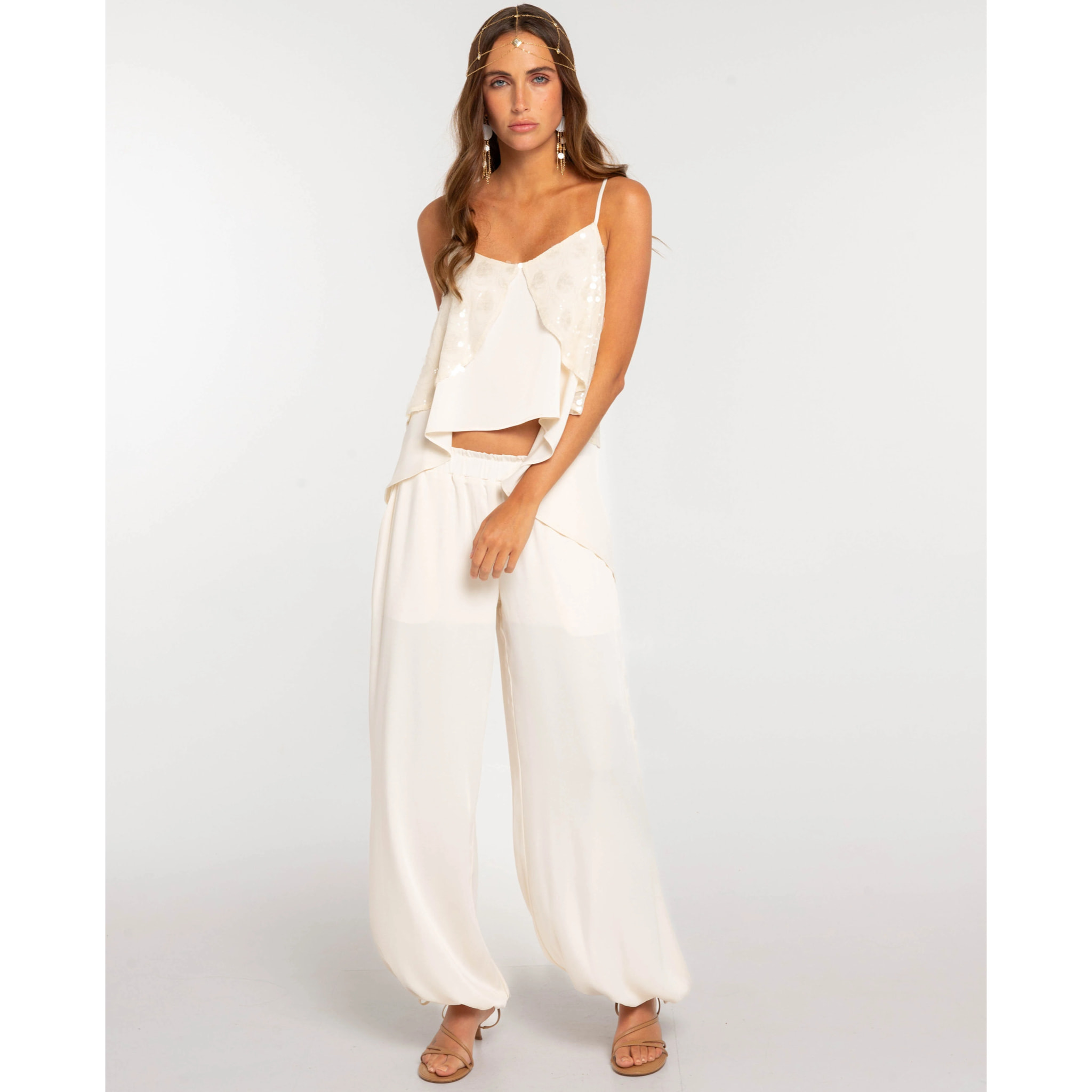 Pantalón ancho de mujer con bajo fruncido