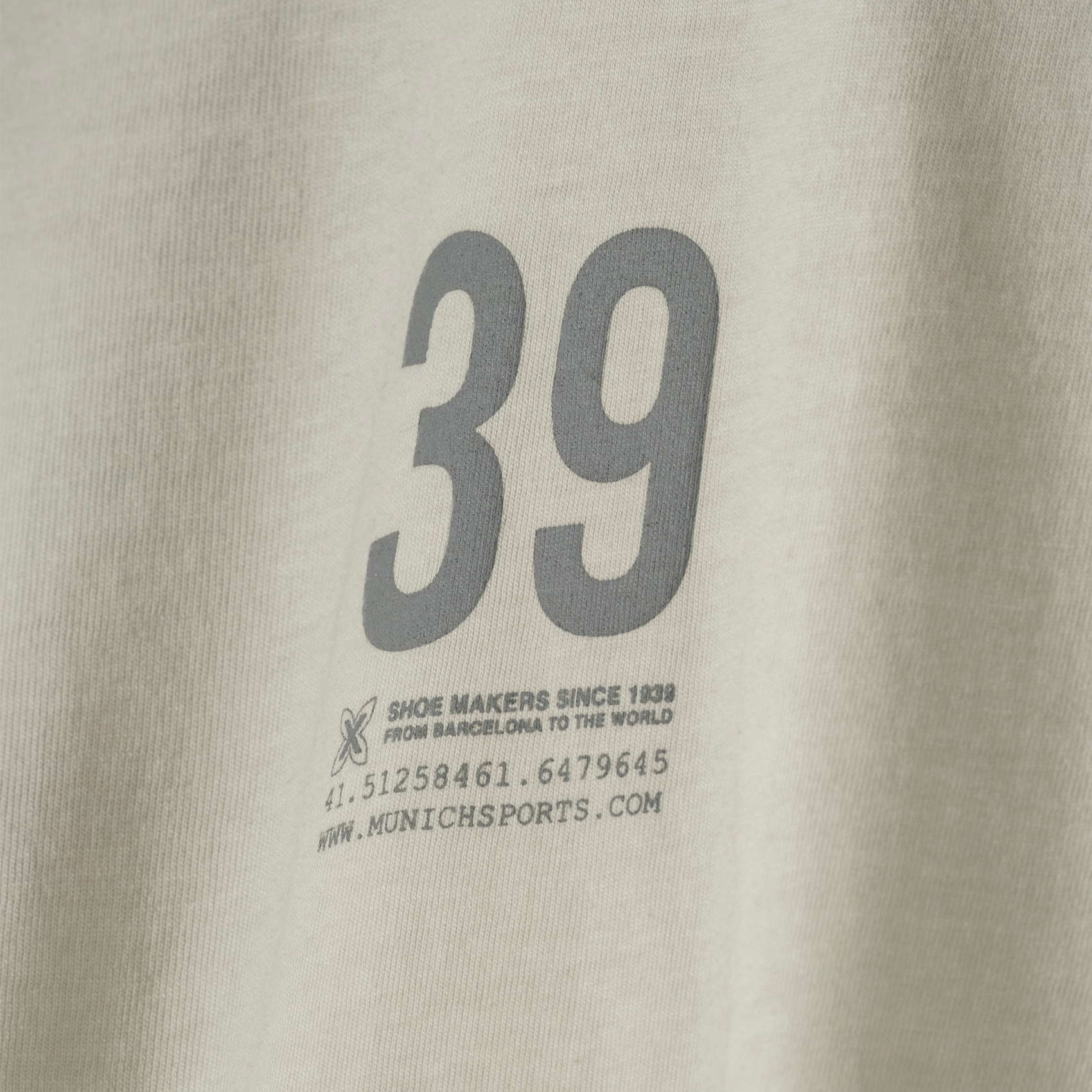 Camiseta MUNICH timeline lifestyle de algodón orgánico blanco
