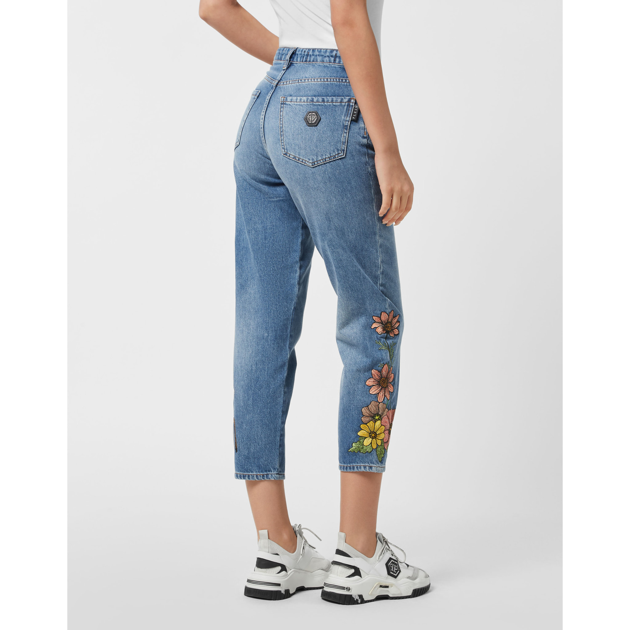 PHILIPP PLEIN Mamá en forma