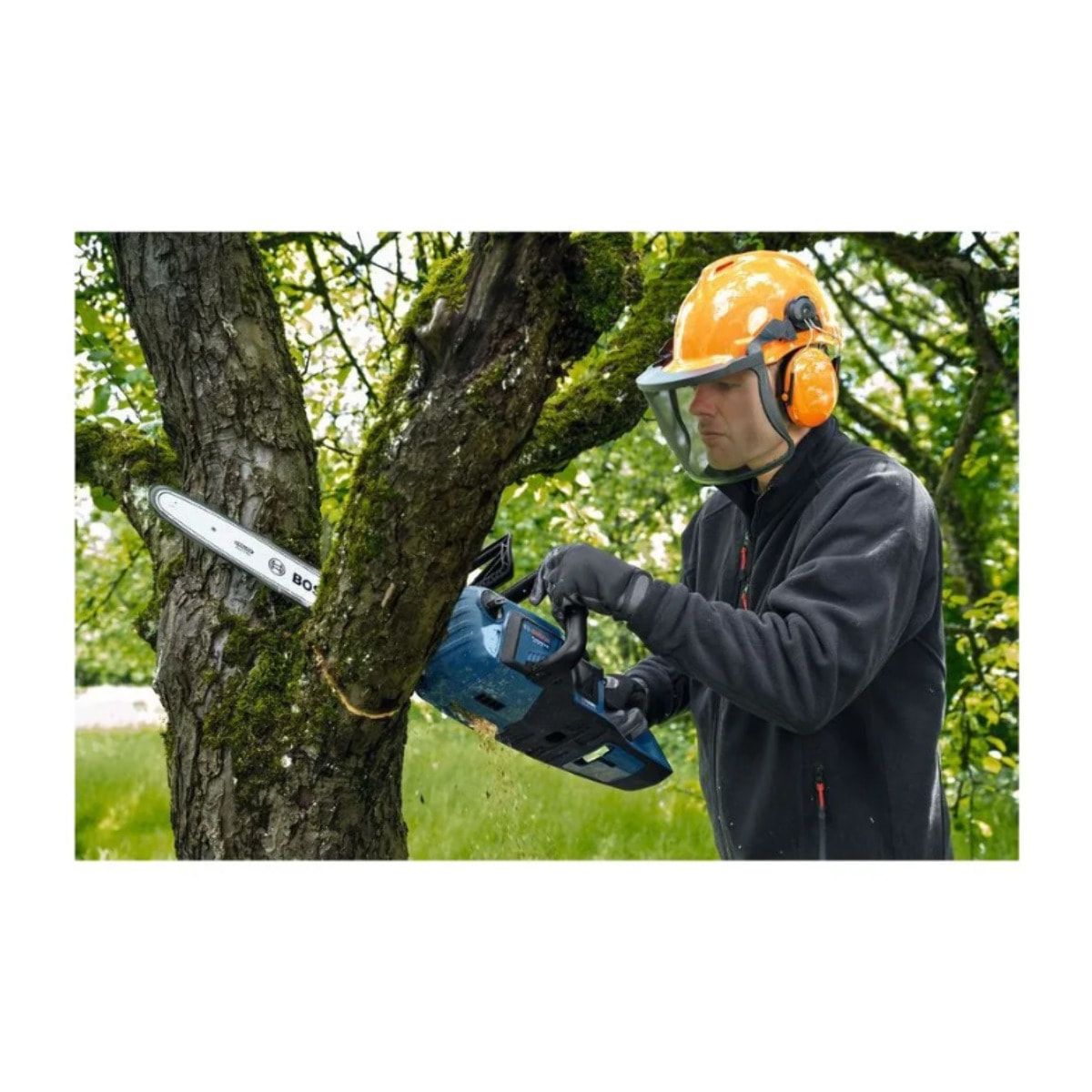 Tronçonneuse sans fil GKE - 18V - 40 cm - Professional - Solo sans batterie ni chargeur - BOSCH - 06008D3000