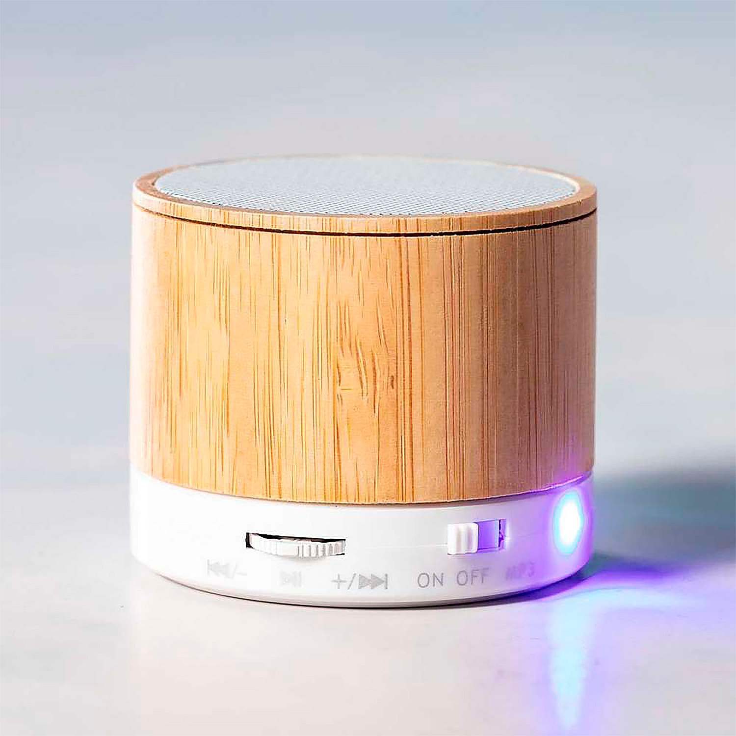 Altavoz nature bambú Conexión Bluetooth. Potencia Sonido 3W. Batería 300 mAh