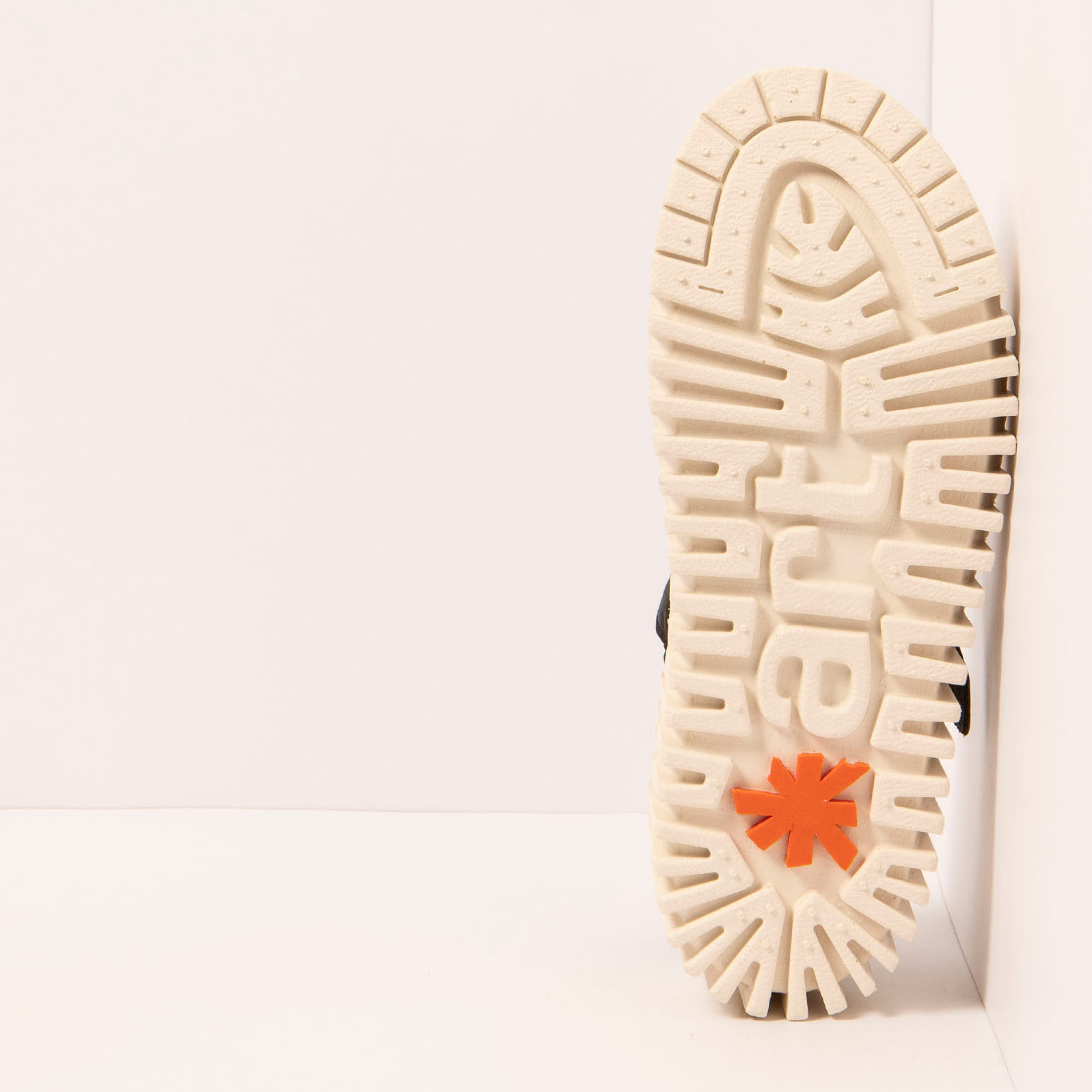 Zapatos 1515 NAPPA CREAM-BLACK/BRIGHTON color Cream-black