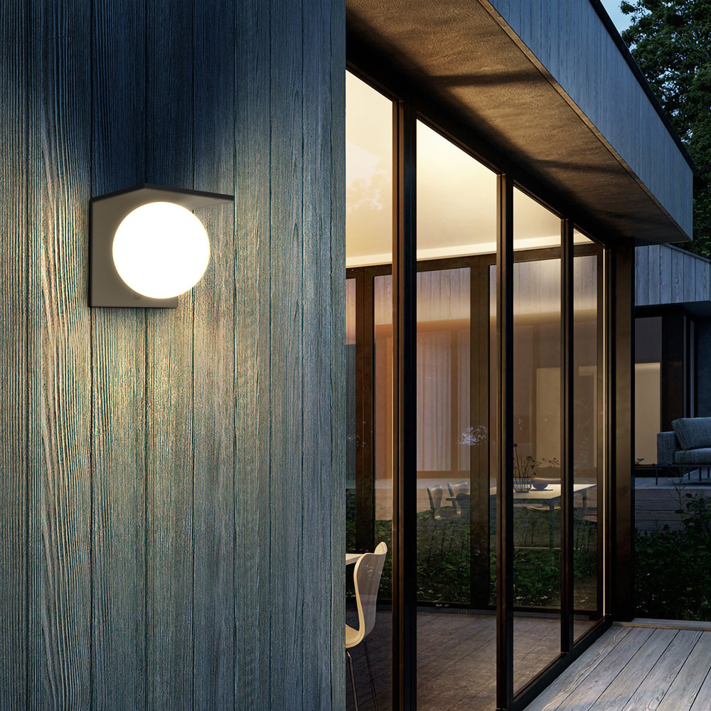 EZIlight® Solar Wall S26