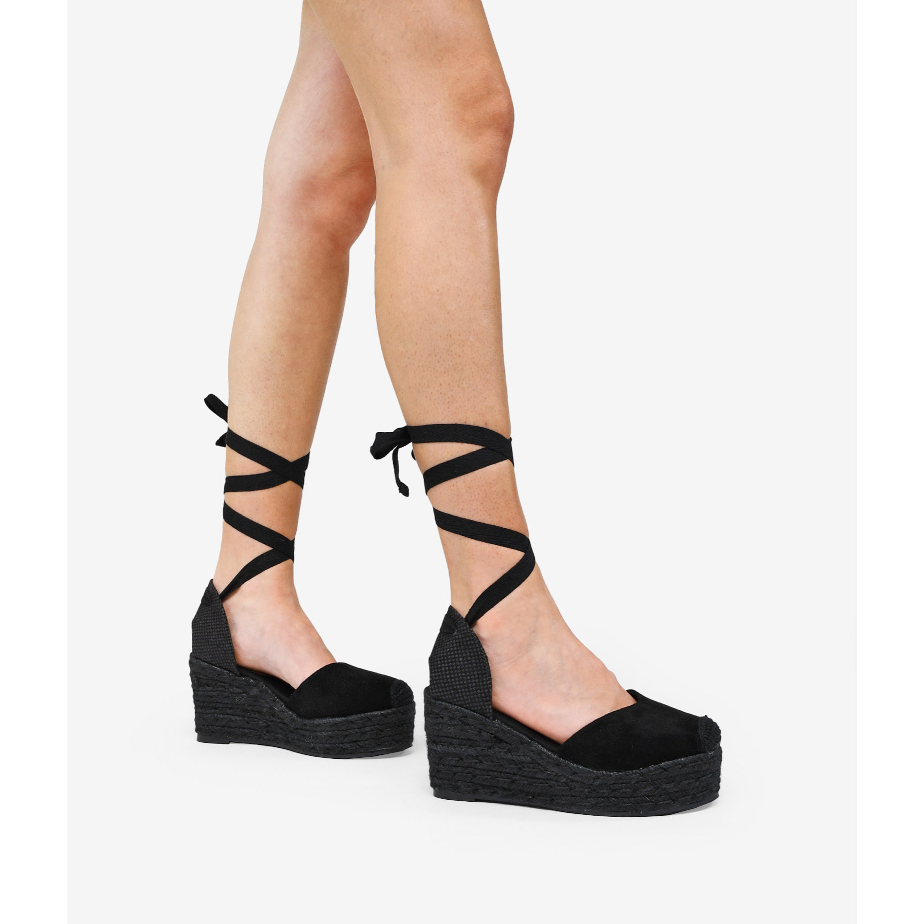 Alpargatas negras con cuña de esparto