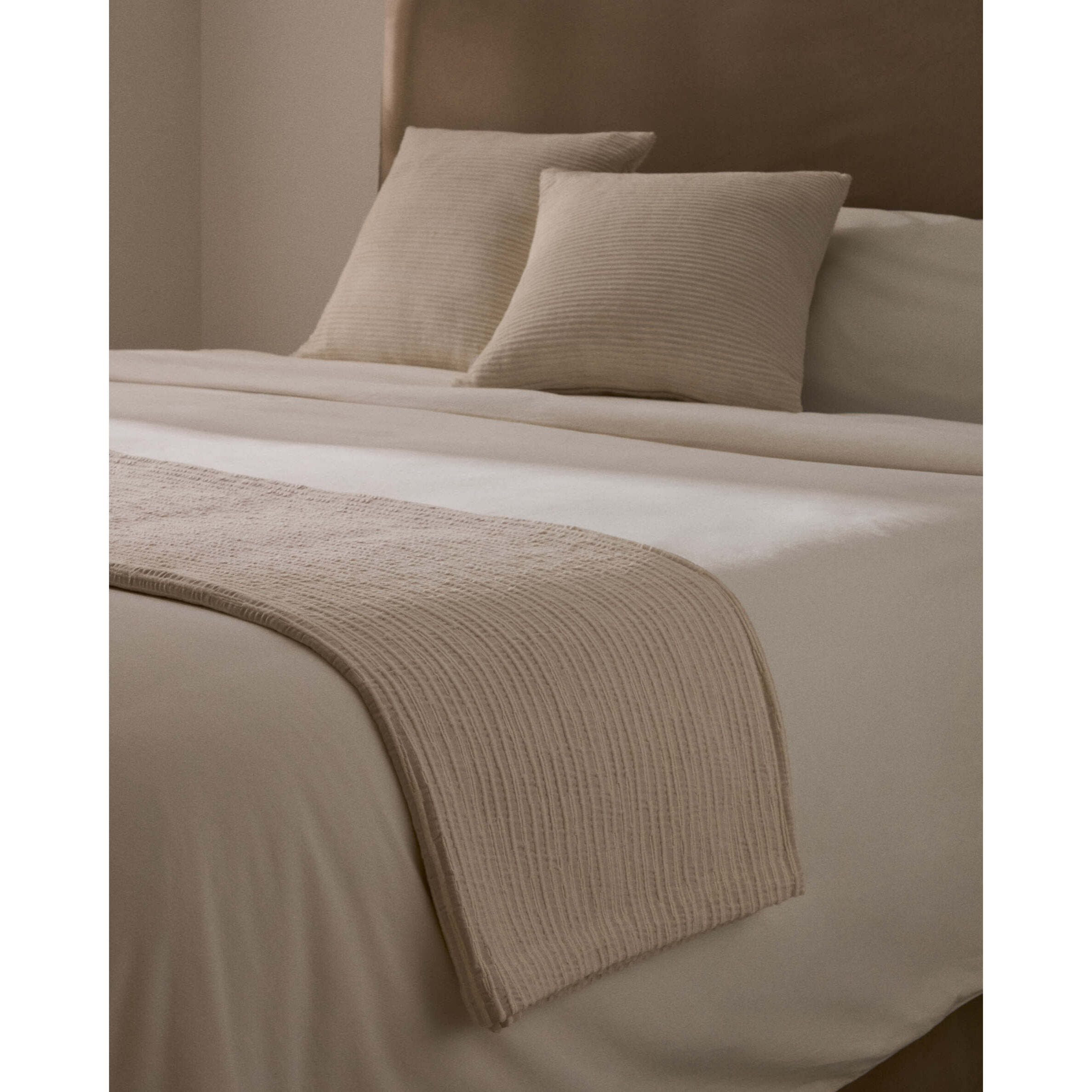 Colcha Bedar 100% algodón beige para cama de 90/135 cm