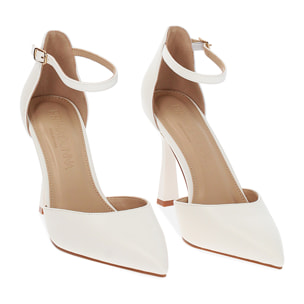 Open shank mujer blancas elegantes
