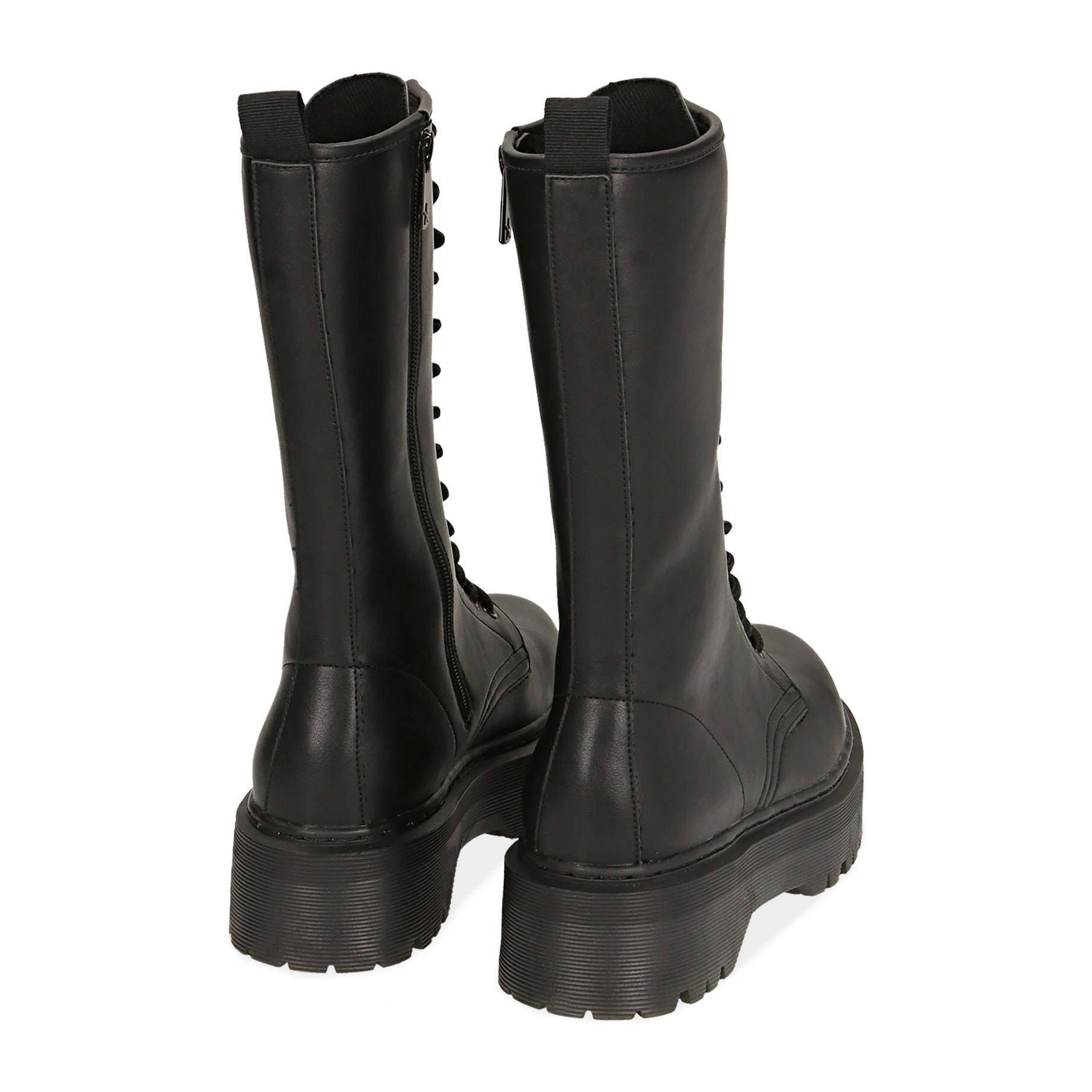 Botines negros de caña media