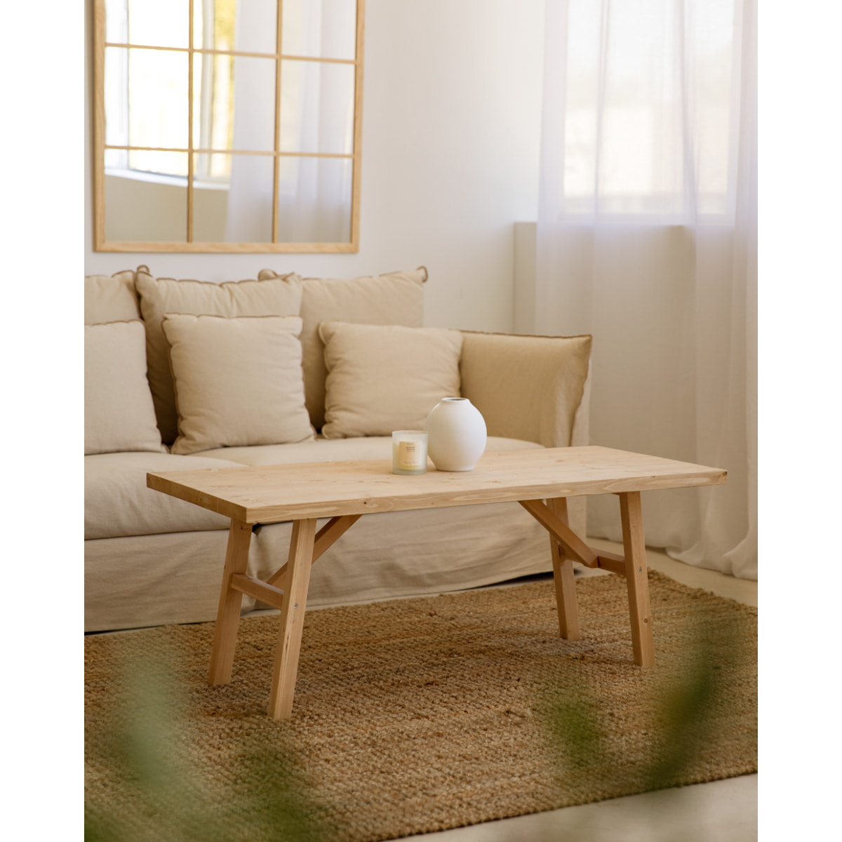 Table basse en bois massif finition chêne moyen Hauteur: 45 Longueur: 120 Largeur: 50