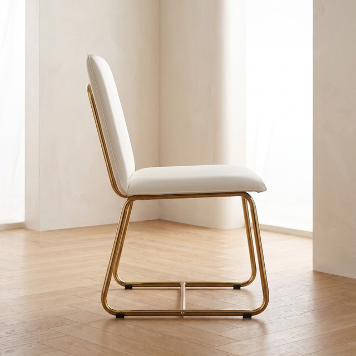 Sedia Imbottita in Similpelle con Gambe Oro, Design Moderno ed Elegante per Sala da Pranzo, Cucina, Soggiorno, Studio e Ufficio