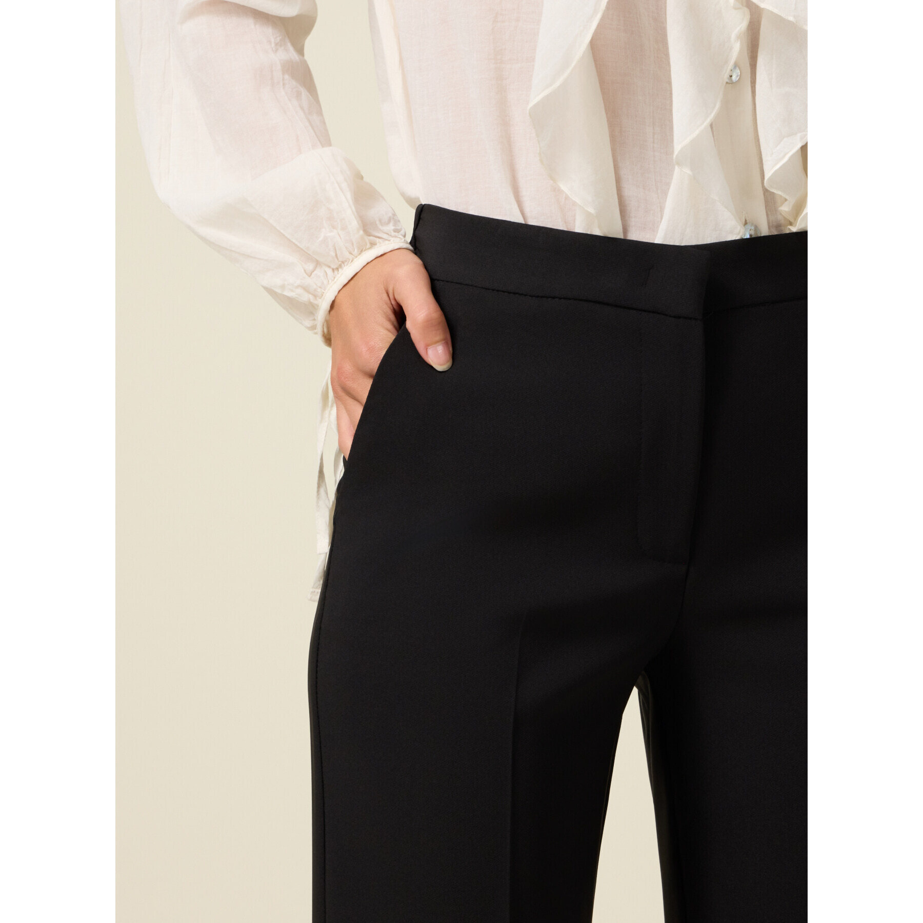 Oltre - Pantalones palazzo de tejido técnico - Negro