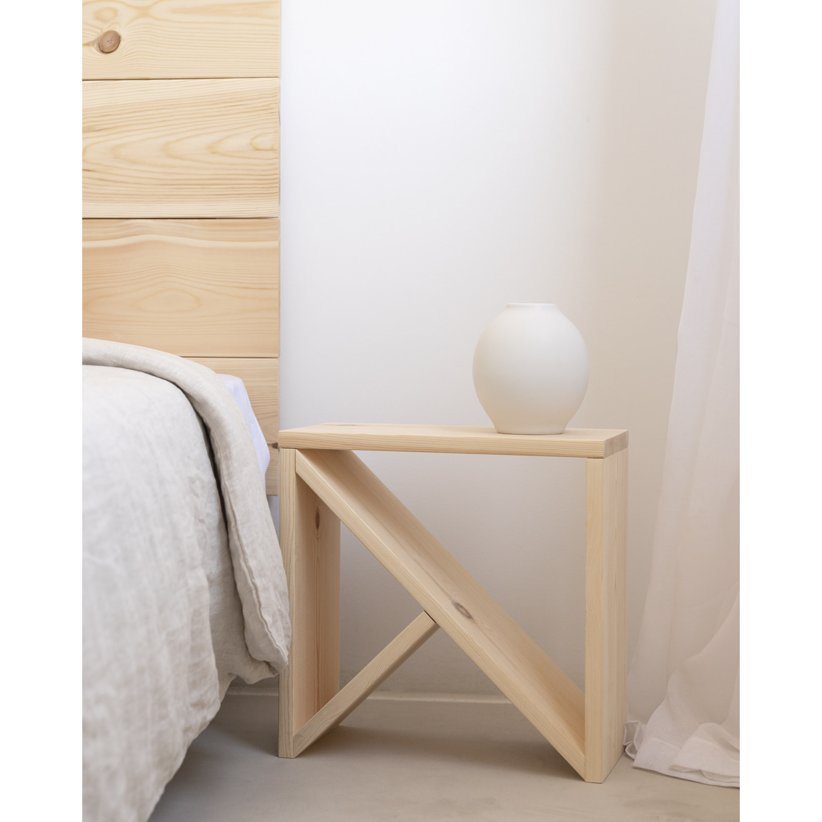 Pack de têtes de lit et de tables de chevet en bois massif ton naturel en différentes tailles