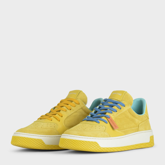 ZAPATILLA BAJA HOMBRE P02 DE ANTE Y PIEL AMARILLO