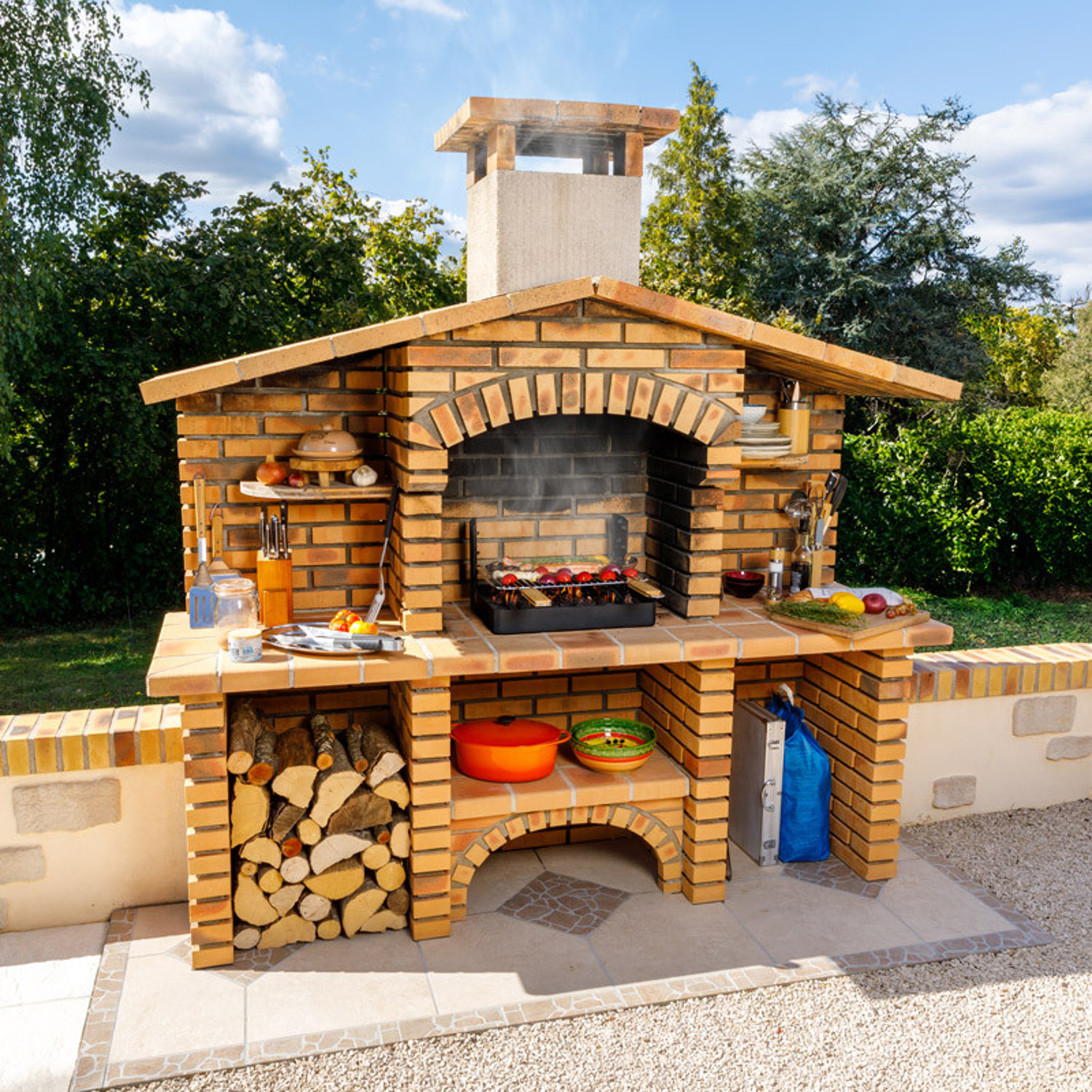 Grilloir au charbon de bois