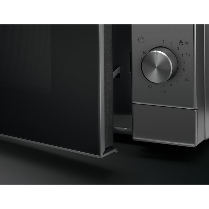 Electrolux Forno a microonde a libera installazione 20 Litri EMZ421MMTI