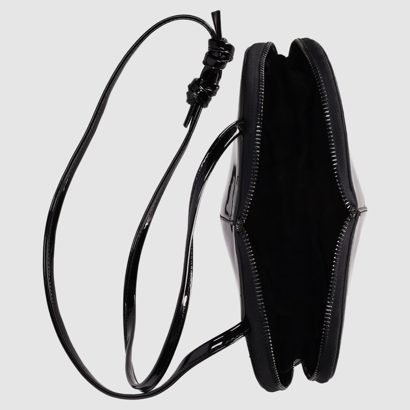 Bolso - Negro - Medida: 22 cm x 19 cm x 2 cm