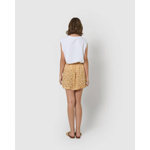 Pantalón corto bambula detalles plisados telma ocre