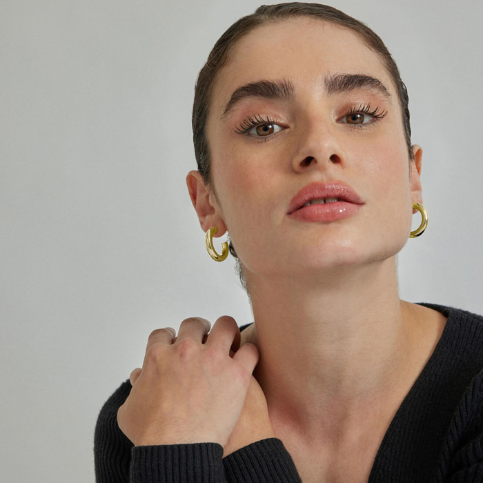 Pendientes de 13mm de diámetro acabado oro amarillo de 18K