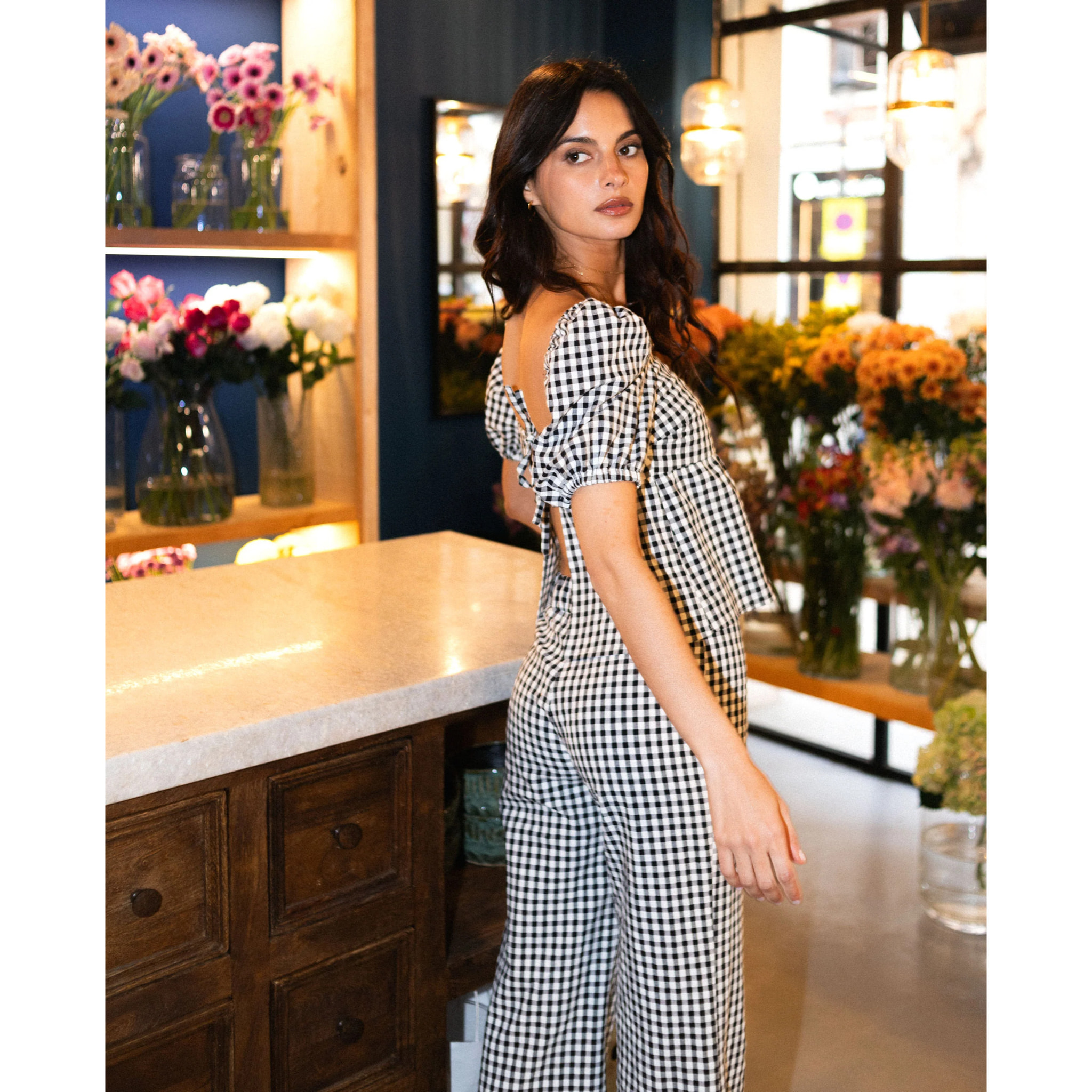 Blusa de mujer con cuadros vichy con mangas abullonadas