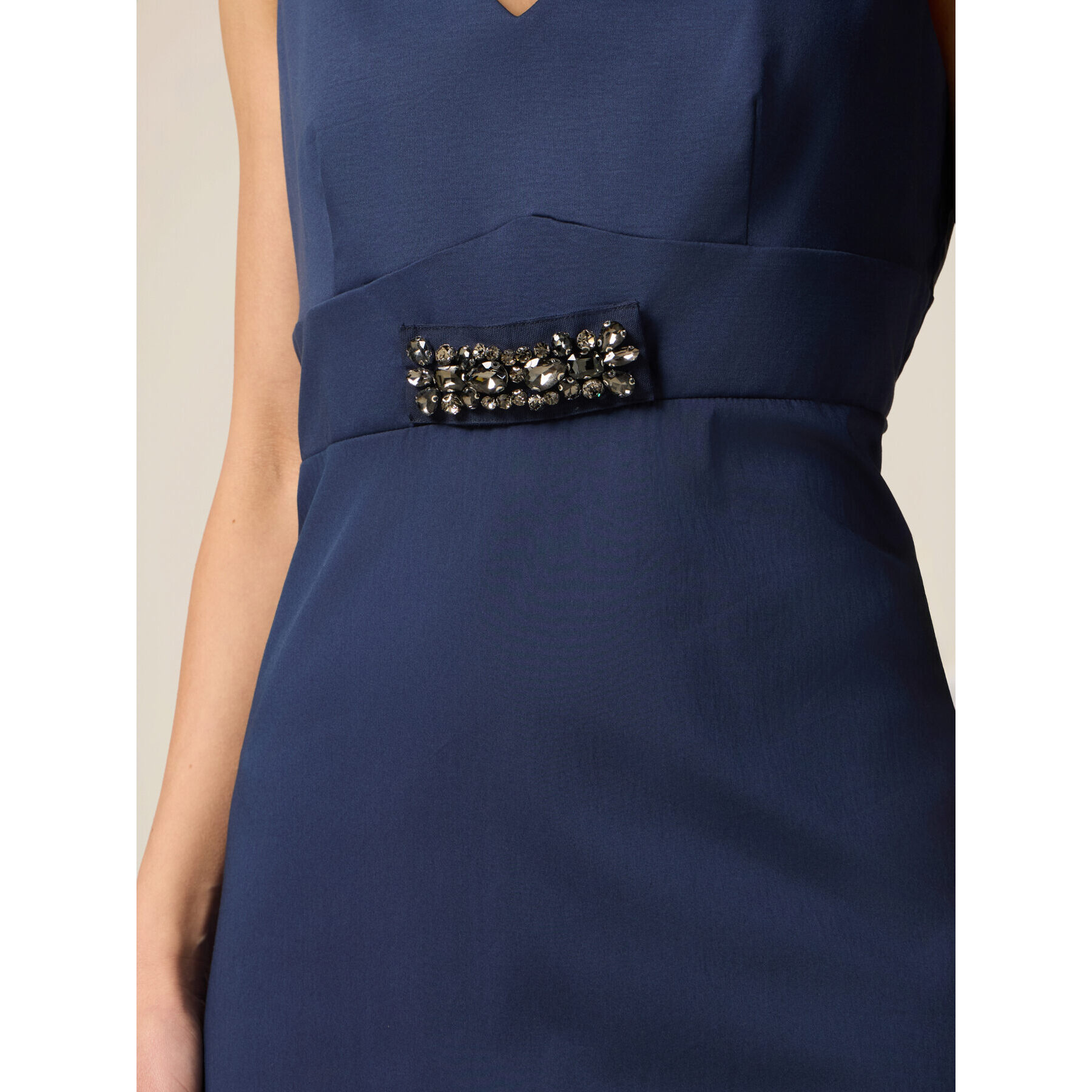 Oltre - Vestido de popelina con parche de joya - Azul