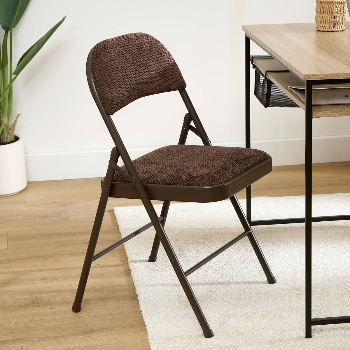 Chaise pliante avec assise renforcée velours Flexy+ marron