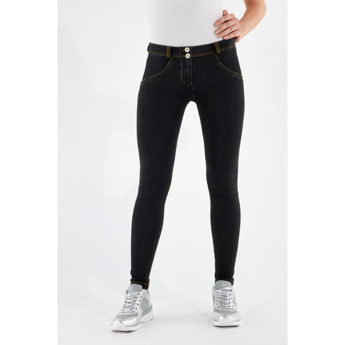 Pantalone WR.UP® skinny vita e lunghezza regular in denim scuro