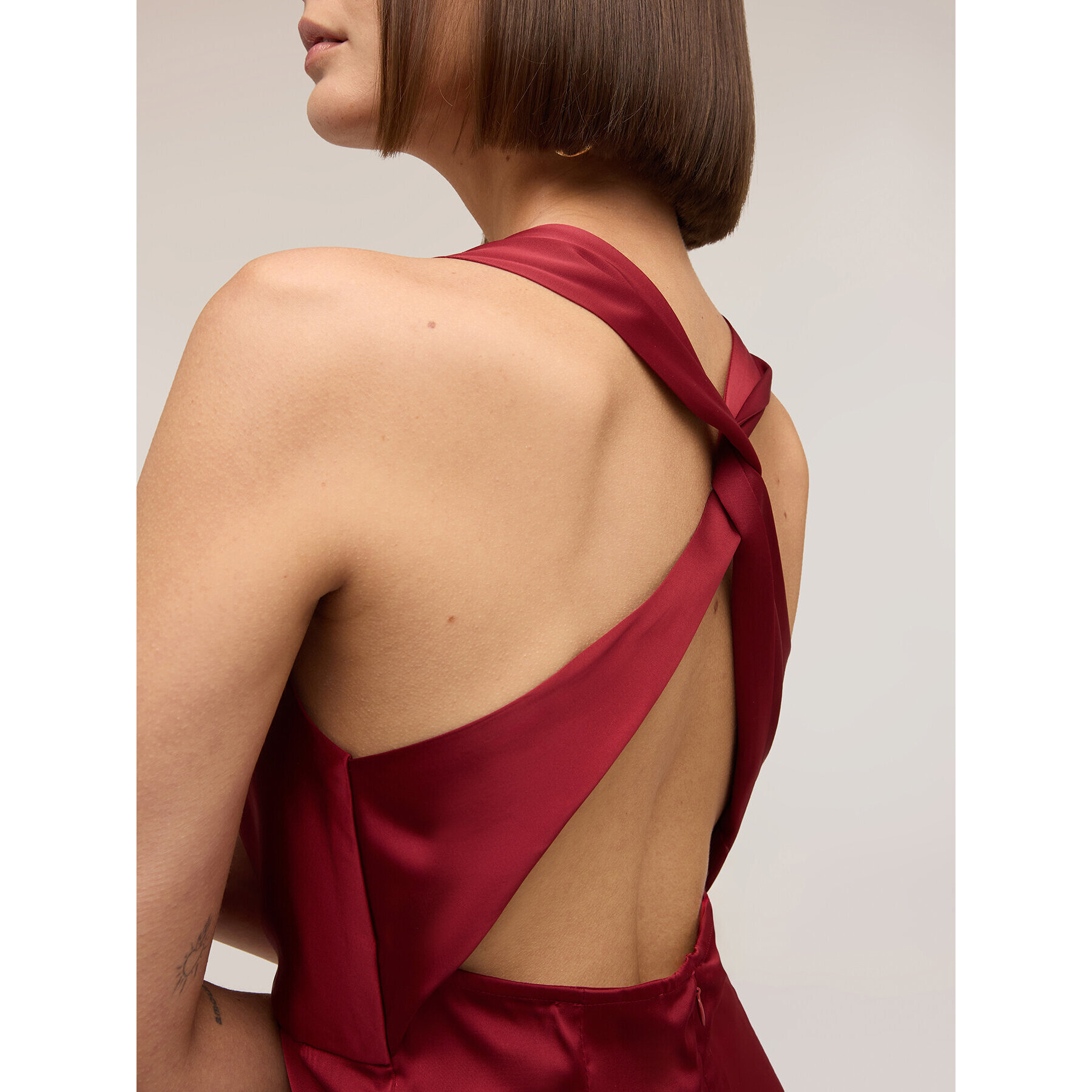 Motivi - Vestido largo de satén con drapeado - Burgundy