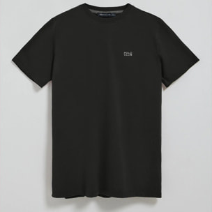 Camiseta negra básica de cuello redondo con detalle bordado