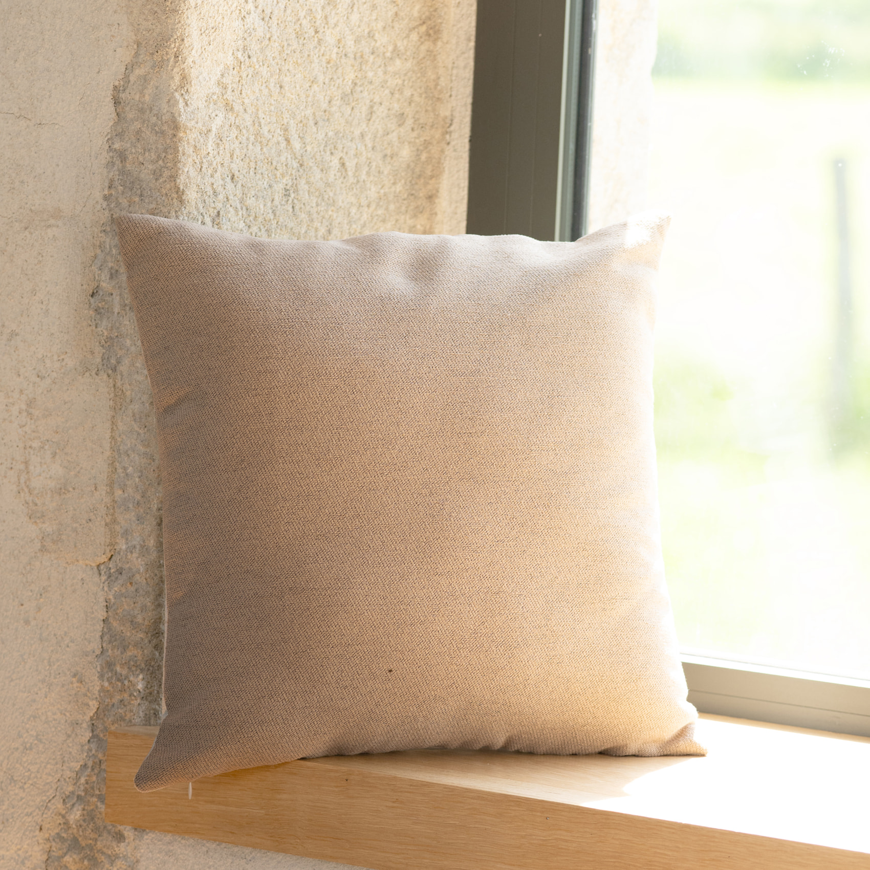 Coussin jacquard avec motif chalets - Beige