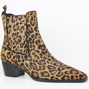 Botines en animal print leopardo. Tacón de 4,5 cm