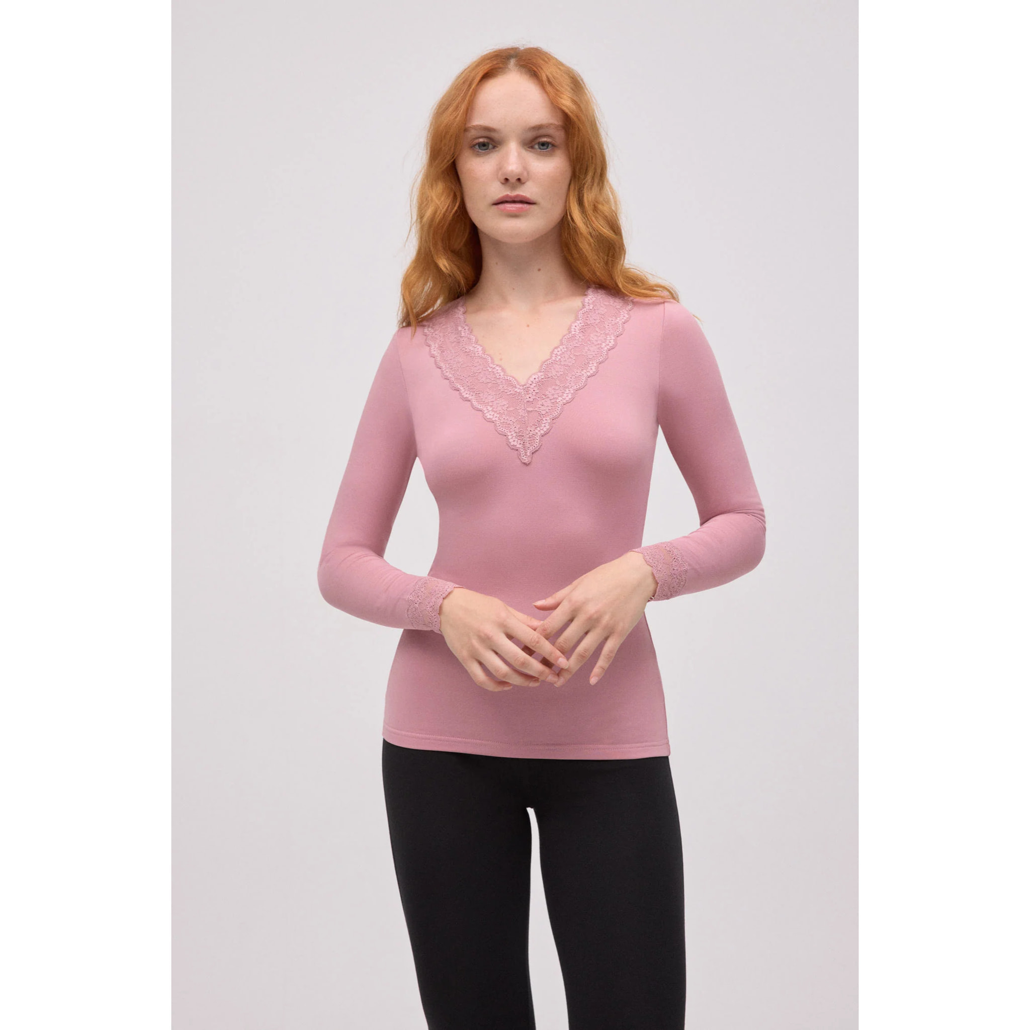 Maglietta termica con scollo a V e dettagli in pizzo rosa