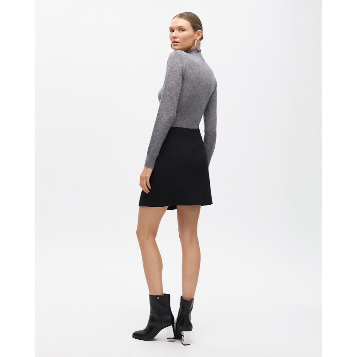 Gonna Corta con Bottoni Gioiello