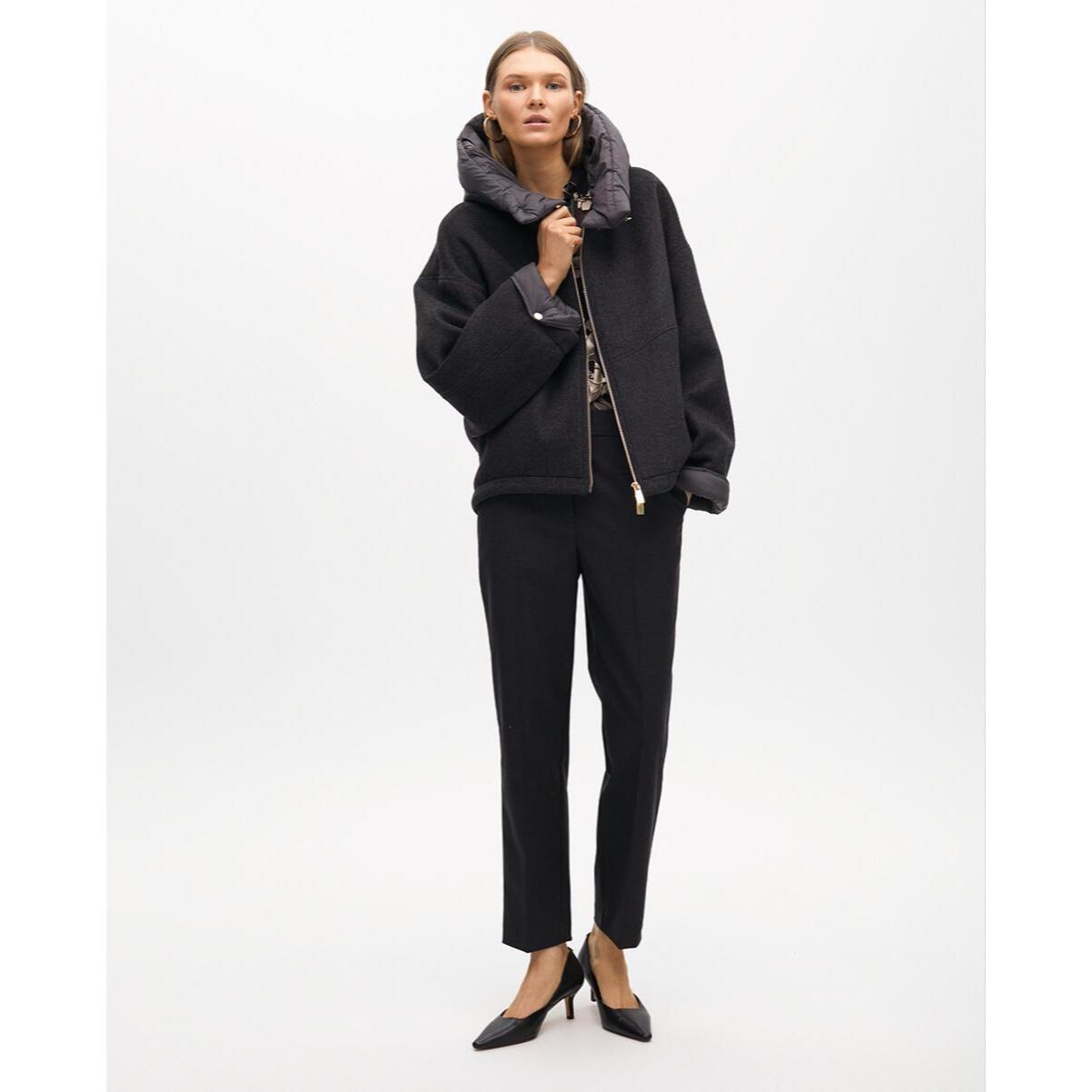 Cappotto Corto Bimateriale con Cappuccio