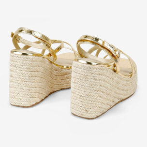 Sandalias de cuña doradas con plataforma de esparto